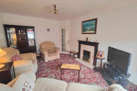 3 bedroom semi-detached bungalow for sale, Mount Gardens, Cleckheaton BD19