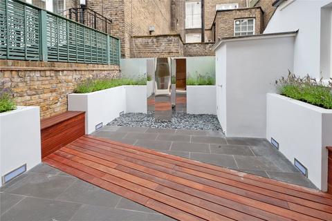 undefined, Cadogan Lane, London, SW1X