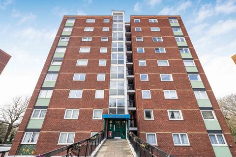 Porchester Mead, Beckenham, BR3
