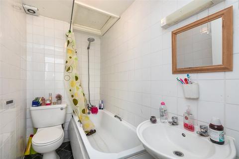 2 bedroom flat to rent, Holloway Road, London