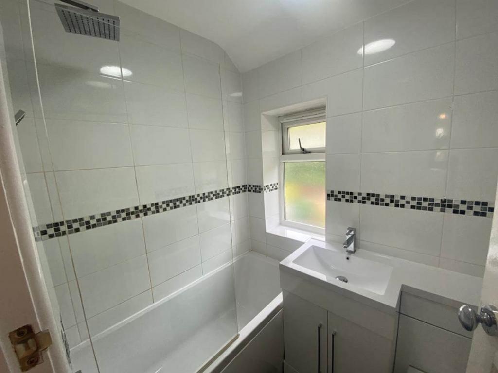 Bathroom (1)