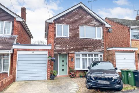 3 bedroom detached house for sale - Osterley Close, Botley, SO30