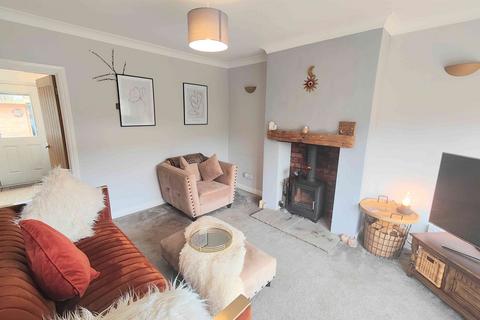 2 bedroom terraced house for sale, Wakefield Road, Bailiff Bridge HD6