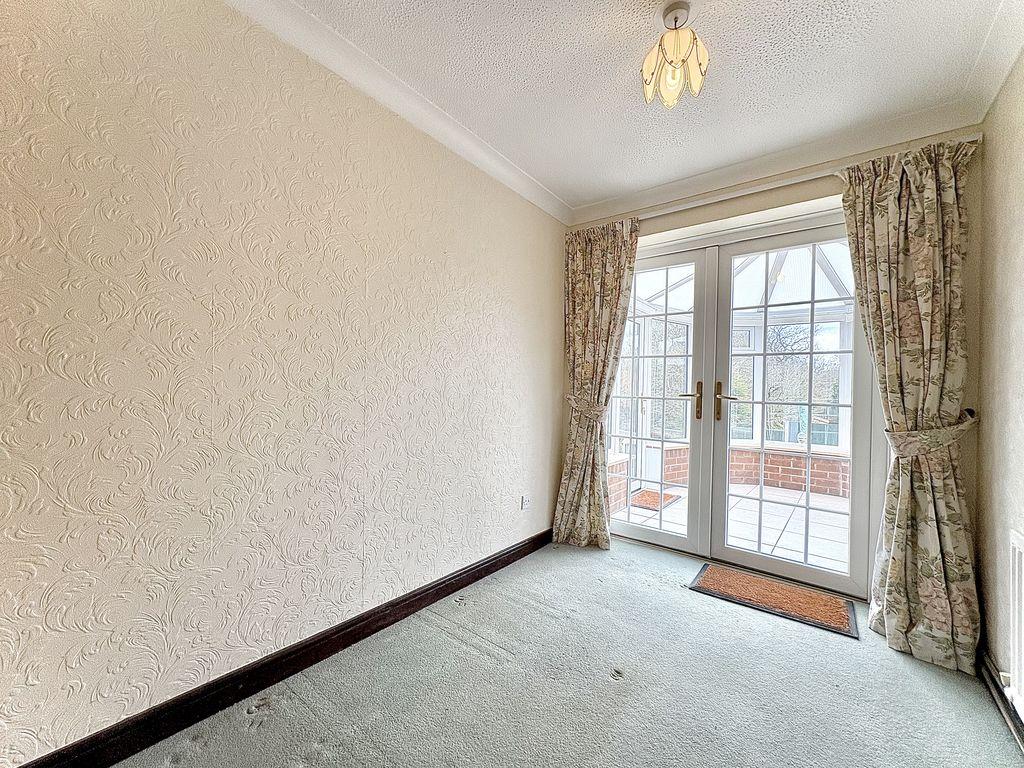 Bedroom two/sitting