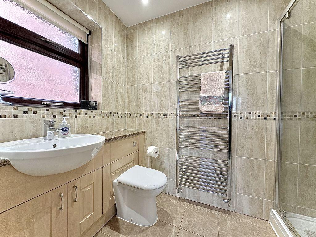 Ensuite shower room
