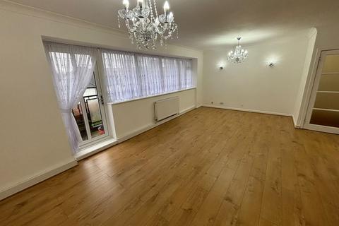 2 bedroom flat for sale, Watling Court, Jesmond Way, Stanmore, Middlesex, HA7 4QP