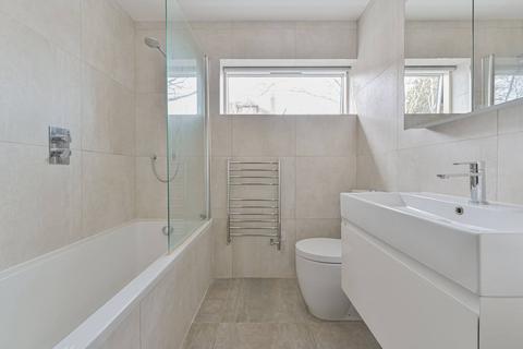 2 bedroom flat for sale, Valley Road, Streatham, London, SW16