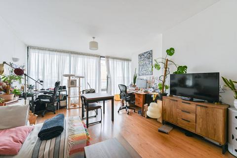 2 bedroom flat for sale, Streatham High Road, Streatham Hill, London, SW16