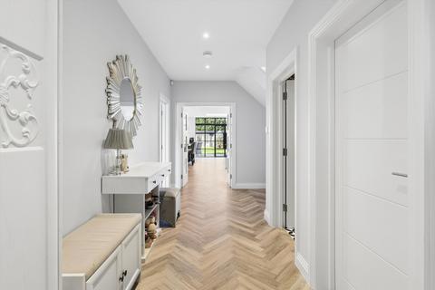undefined, Southfields, East Molesey, Surrey KT8