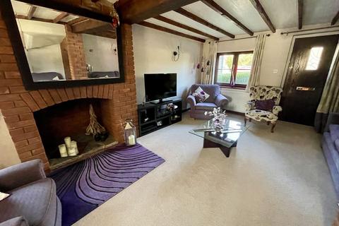 3 bedroom cottage for sale, Cores End Road, Bourne End SL8