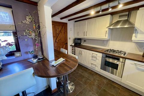 3 bedroom cottage for sale, Cores End Road, Bourne End SL8
