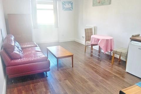 undefined, Townhead Apartments, Alloa FK10