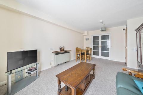 undefined, Sunny Bank, London