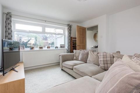 undefined, Egmont Road, Walton-On-Thames