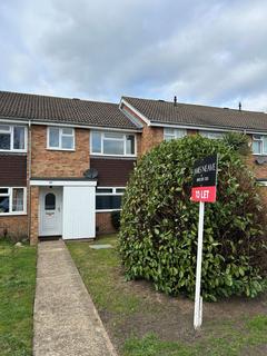 3 bedroom terraced house to rent, Egmont Road, Walton-On-Thames