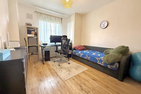 1 bedroom ground floor flat for sale, Daimler Drive, Dunstable