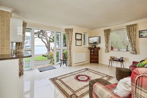 2 bedroom flat for sale, Egypt Esplanade, Cowes, PO31