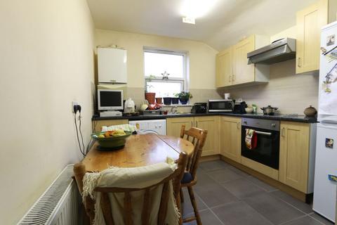 2 bedroom flat to rent, Trinity Road, Bounds Green N22
