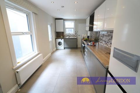 4 bedroom terraced house to rent, Four Bed House to Rent