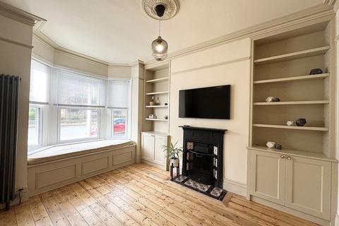3 bedroom house to rent, Canal Bank, Manchester