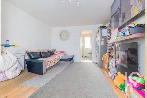 3 bedroom end of terrace house for sale, Edenbridge Drive, Sheerness ME12