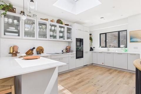 5 bedroom house for sale, Porthtowan, Truro - Property with the wow factor!