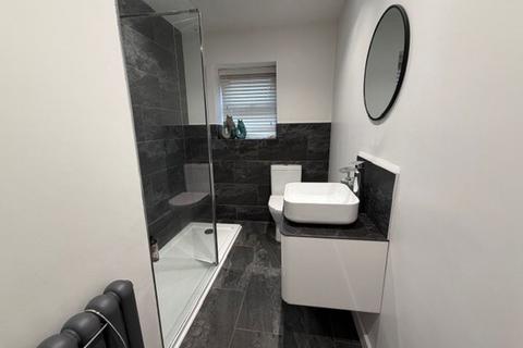 4 bedroom terraced house for sale, High Street, Todmorden OL14