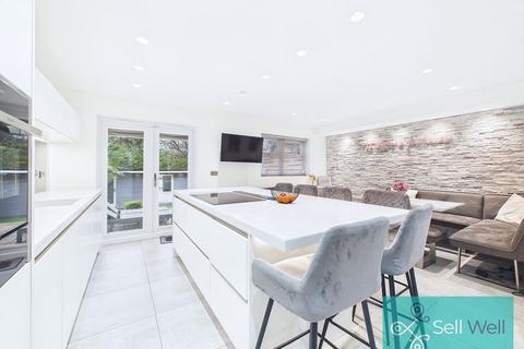 4 bedroom semi-detached house for sale, The Coppice, MANCHESTER M28