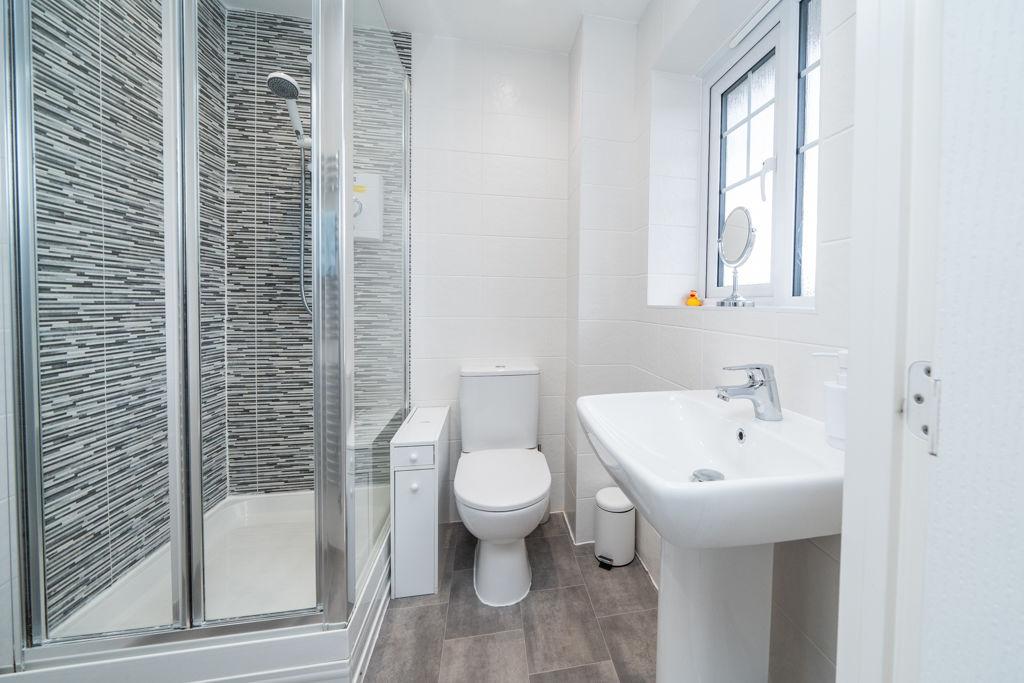 Bedroom 1 en suite