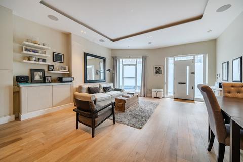2 bedroom flat to rent, Blythe Road, Brook Green, London, W14