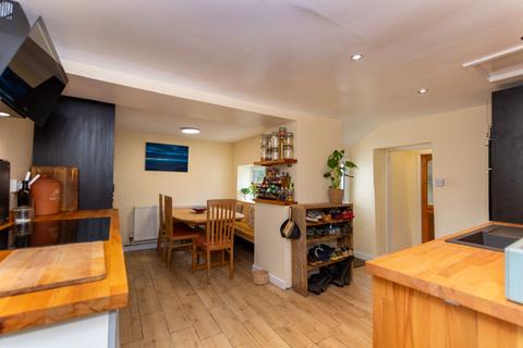 undefined, Tan Y Bwlch, Mynydd Llandygai, Gwynedd, LL57