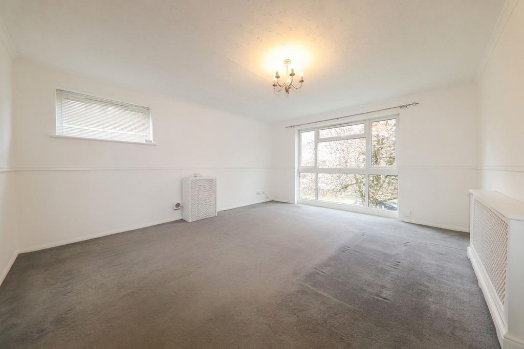 Living Room (E)