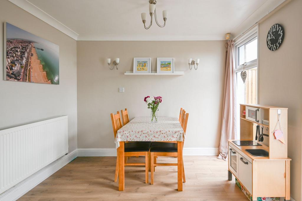 Open planned Kitchen and Dining Room
