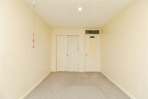 undefined, Laburnum Court (Leighton Buzzard), Leighton Buzzard LU7