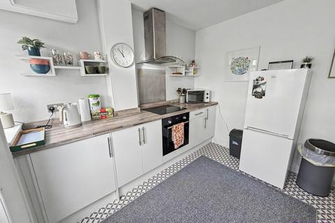2 bedroom flat for sale, Moorfield Ave, Plymouth PL6