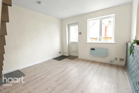undefined, Thackeray Avenue, TILBURY