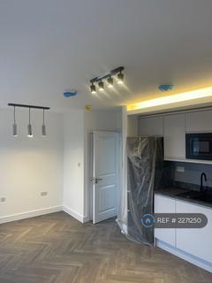 2 bedroom flat to rent - Falloden Way, London, NW11