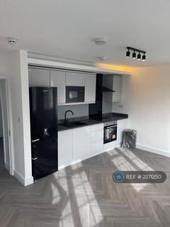 2 bedroom flat to rent, Falloden Way, London, NW11