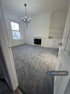 3 bedroom maisonette to rent, Park Road, Blyth, NE24