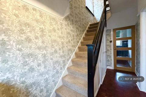 3 bedroom semi-detached house to rent, Beechburn Crescent, Liverpool, L36