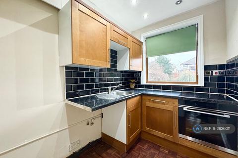 3 bedroom semi-detached house to rent, Beechburn Crescent, Liverpool, L36