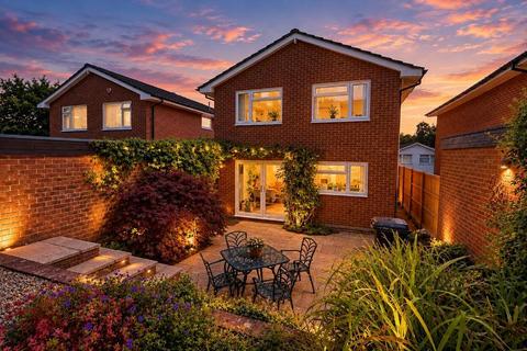 4 bedroom detached house for sale, South Croydon CR2
