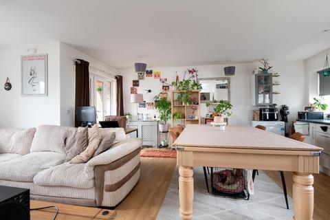 2 bedroom apartment for sale, Whitehouse, Milton Keynes MK8