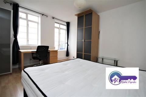 undefined, London E1