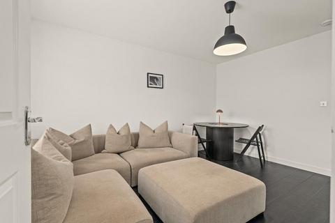 undefined, Kinnaird, Larbert FK5