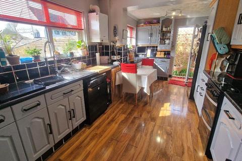 3 bedroom detached house for sale, Meadow Drive, Bembridge, Isle of Wight, PO35 5XU