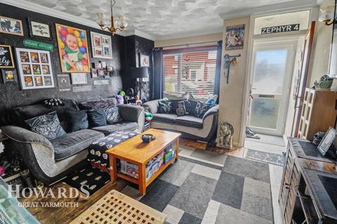 3 bedroom terraced house for sale, Walpole Road, Great Yarmouth