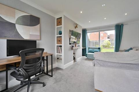 3 bedroom terraced house for sale, Coates Way, Watford, Garston, WD25
