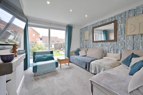 3 bedroom terraced house for sale, Coates Way, Watford, Garston, WD25