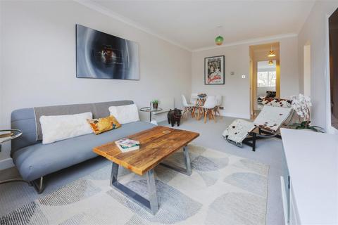 1 bedroom flat for sale, Haverstock Hill, Belsize Park